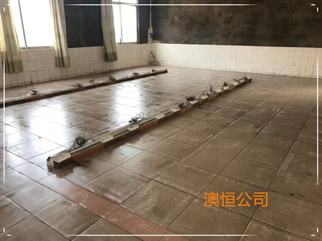 涂刷澳恒专用界面剂