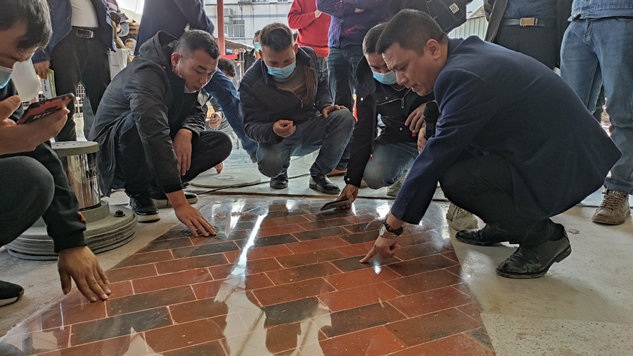 红砖地面固化成镜 红砖地面固化成镜