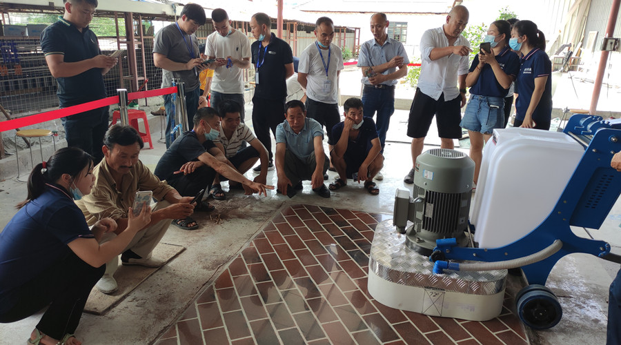 红砖研磨抛光成镜